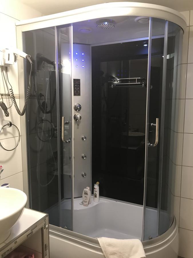 Hotel Schwanen Mosbach  Exterior photo